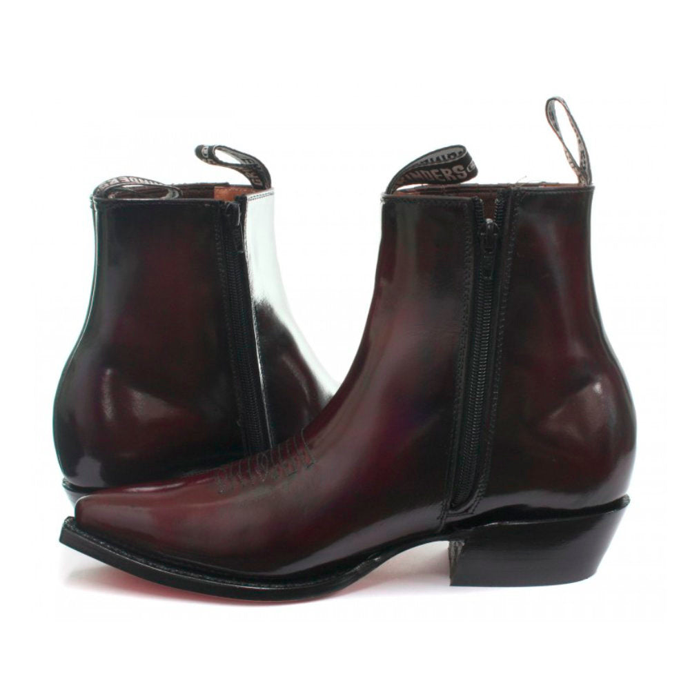 Grinders Austin Western Cowboy Boots Black Oily Leather, Brown Oily Leather, Black Shiny Leather and Burgundy Shiny Leather.